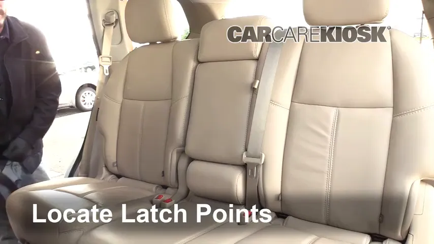 2018 Nissan Pathfinder S 3.5L V6 Car Seats